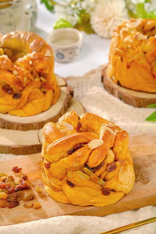 Cinamon Rolls - Bánh Mì Cuộn Nho Quế