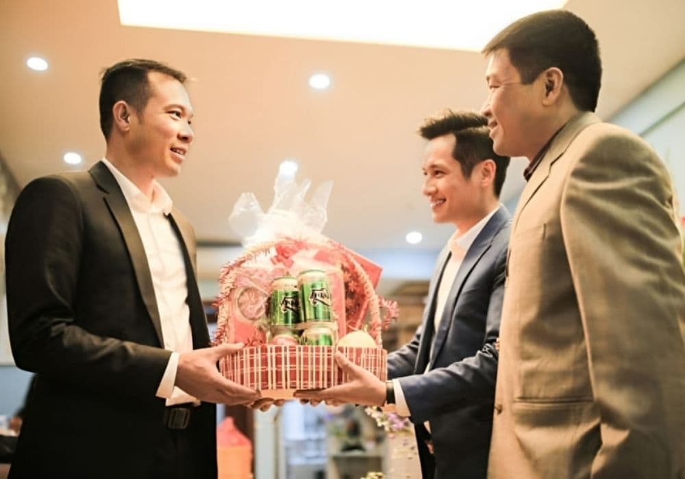 Tham khảo những lời chúc Tết sếp hay, ý nghĩa, ấn tượng 2025