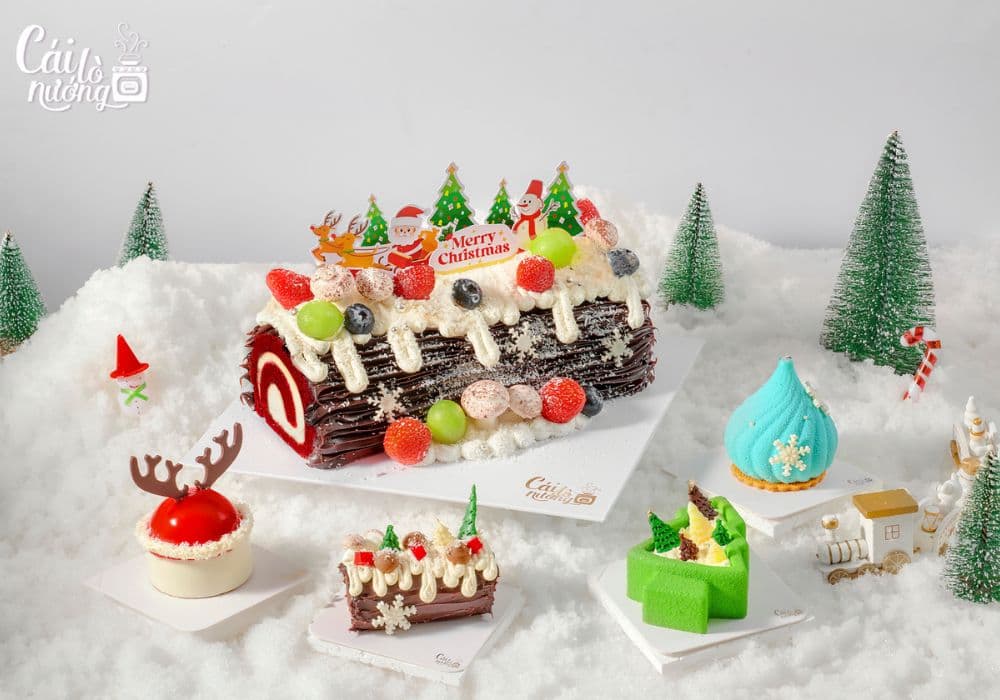 Bánh Giáng sinh: Yule Log Red Velvet – Bánh Khúc Cây tại Cái Lò Nướng