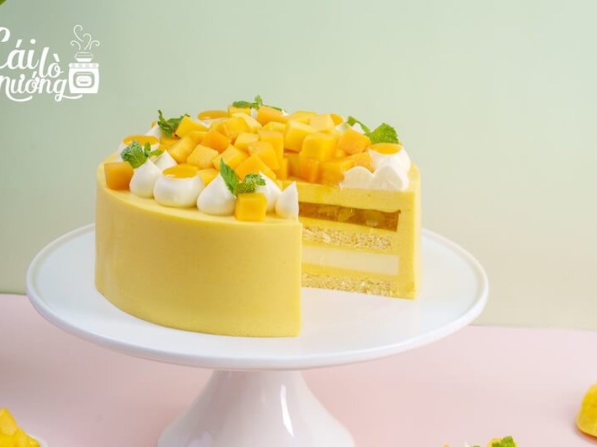 Bánh kem sữa đồ chơi, phi hành gia mẫu 2 - Bánh sinh nhật cho bé trai -  Blisbi Bakery