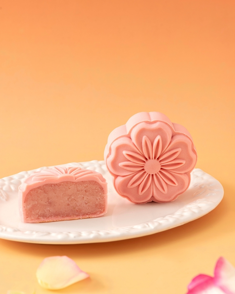 Bánh Trung thu Vải Hồng Cánh Sen